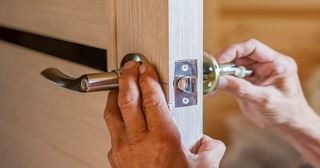 Установка и замена дверной ручки в Архангельске от 278 руб. – Мастер24, монтаж фурнитуры, недорого